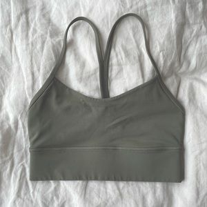 Lululemon Flow Y Nulu Longline Bra Size 4 Green